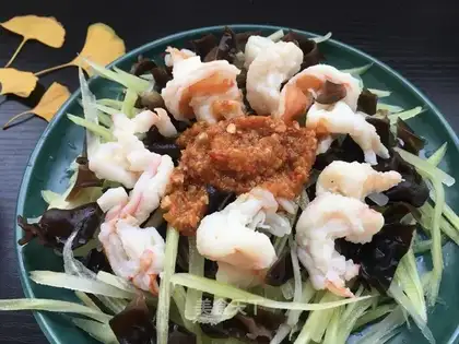 Spicy sauce with shrimp