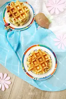 Onion pepper potato waffles