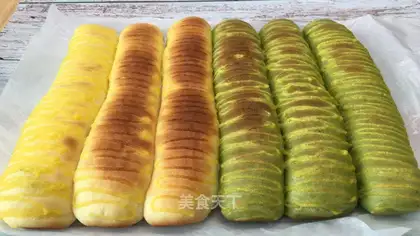 Home caterpillar bread