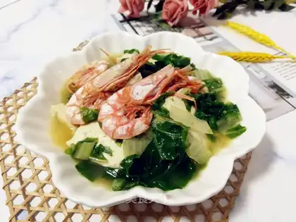 Red shrimp cabbage and tofu