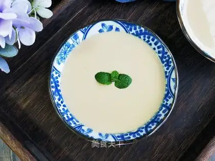 Red ginger on the milk