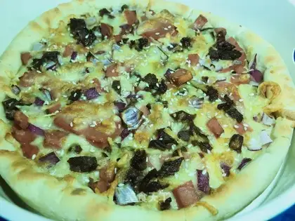 Beef ham and sausage pizza