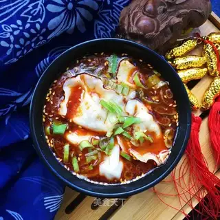 Cream sour beef dumplings