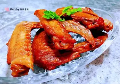Red duck wings