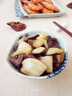 Scrambled cabbage