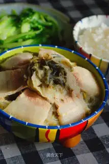 Sour sauce and white meat