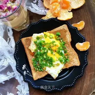 Sesame sauce, egg toast