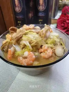 Shrimp sprouts, sauerkraut and tofu
