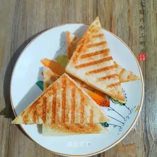 Ham pine sandwich
