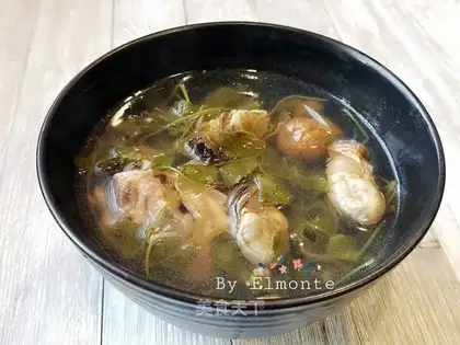 Pork bone rat root soup