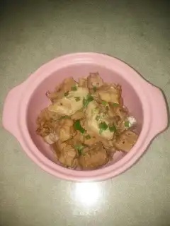Chicken wings with a red steak