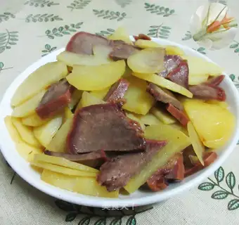 Potato chips with pig tongues