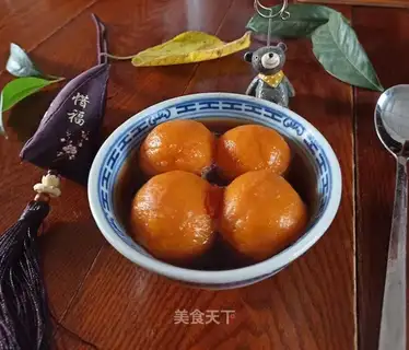 Red sugar, red potato balls