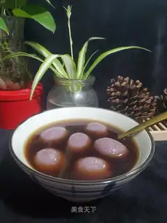 Black-sesame potato soup