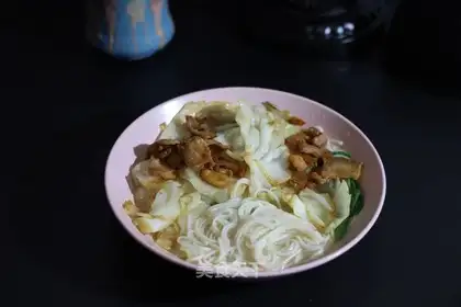 Five teas with noodles