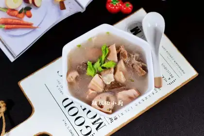 Pork groin soup