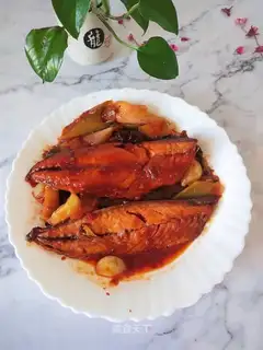 Red-burned mackerel