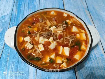 Tomato tofu fat cow soup