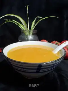 Silver spoons of melon