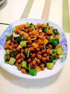 Pickle peanuts