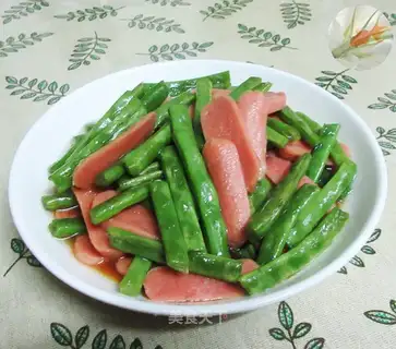 Fresh intestines. Four season beans