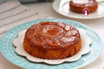 Inverted caramel apple cake