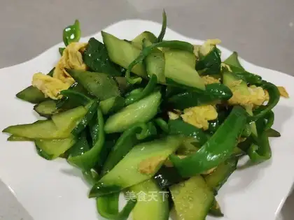 cucumber pepper fried eggs