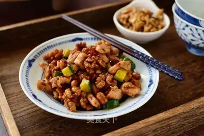 Porky Porky walnut