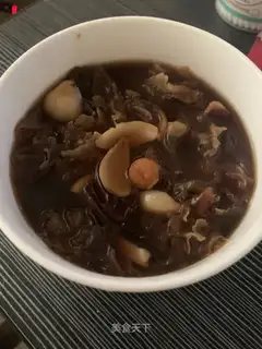 ♪ Peach and gel ♪ Silver Ear Lotus soup