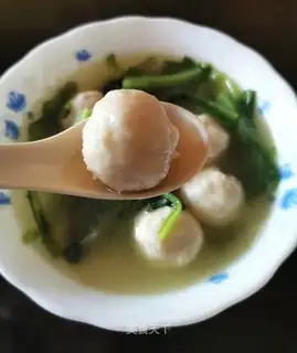 Spring food fishball soup