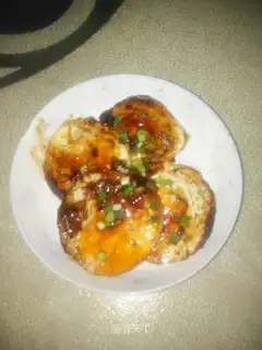 Red roasted eggs