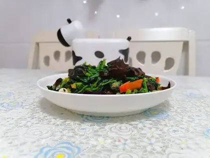 Wood and spinach