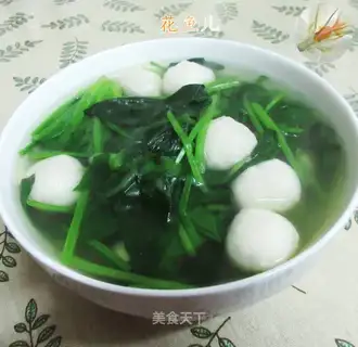 Squeaky fishball spinach soup
