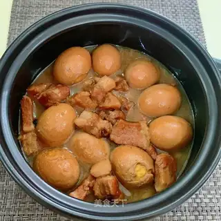 Five flowers and eggs