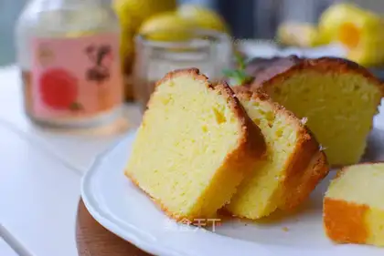 Lemon pound cake