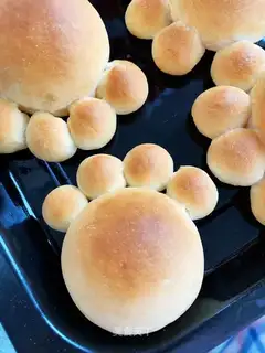 Cat claw bread