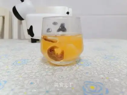 A mountain apple drink
