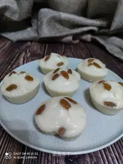 Steamed rice cake