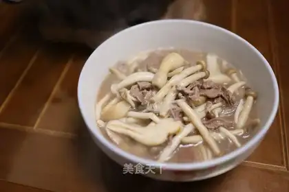 Mushroom fan beef stew