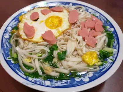 Fried egg noodles