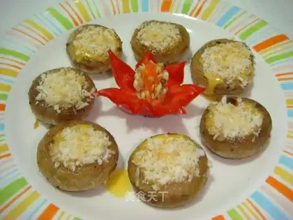 Baked fresh mushrooms with cheese