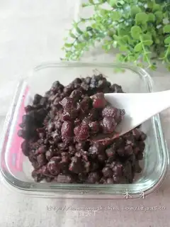Homemade red bean stuffing