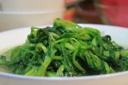 stir-fried chrysanthemum with garlic