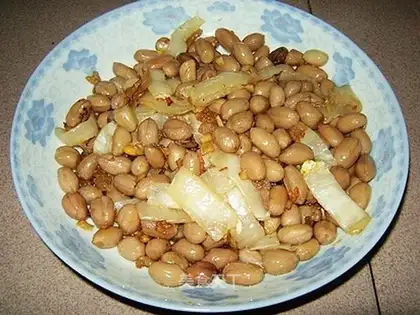 Pickled peanuts