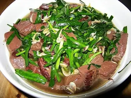 stir-fried pig blood with leeks