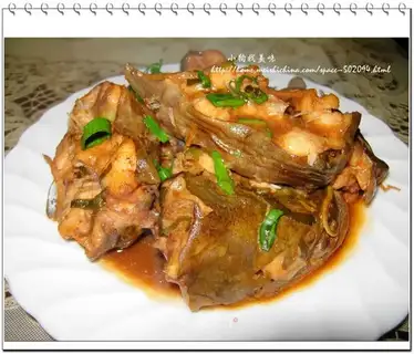 Braised river catfish