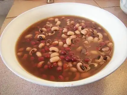 Brown sugar and bean porridge