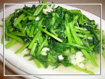 stir-fried chrysanthemum