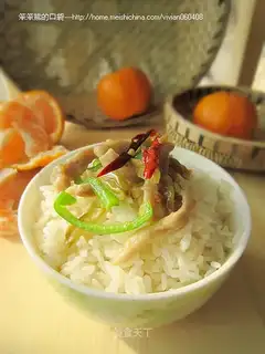 Shredded pork with pickled mustard and green pepper