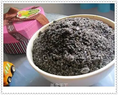 Homemade sugar sesame seeds